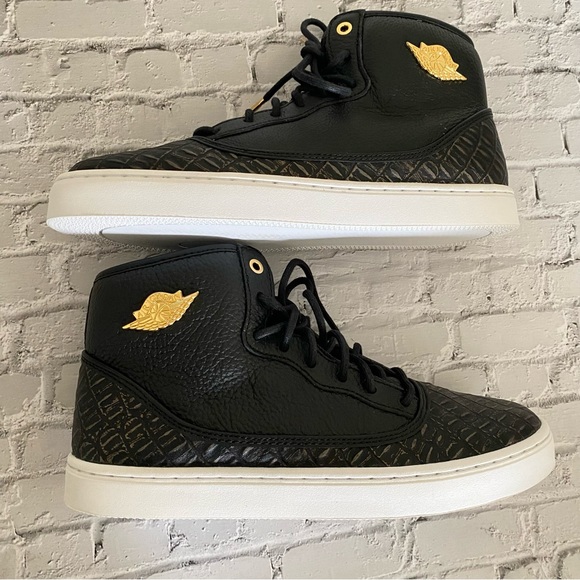 Nike Shoes - NEW! NIKE JORDAN JASMINE GG